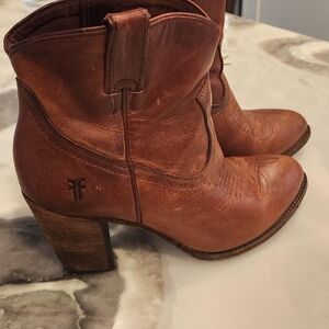 Frye Cognac Leather Western Heeled Ankle Boots